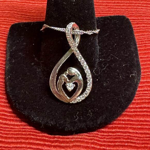 Sterling 925 Mother And Child Crystal Accent Pendant Necklace with extender50 - Picture 3 of 7